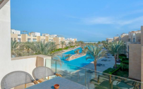 Deluxe 2BR Pool & Sea View in Mangroovy El Gouna
